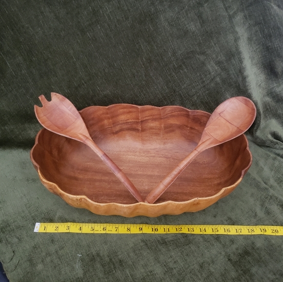 Beautiful Wood Salad Bowl with Serving Utensils - Picture 6 of 11
